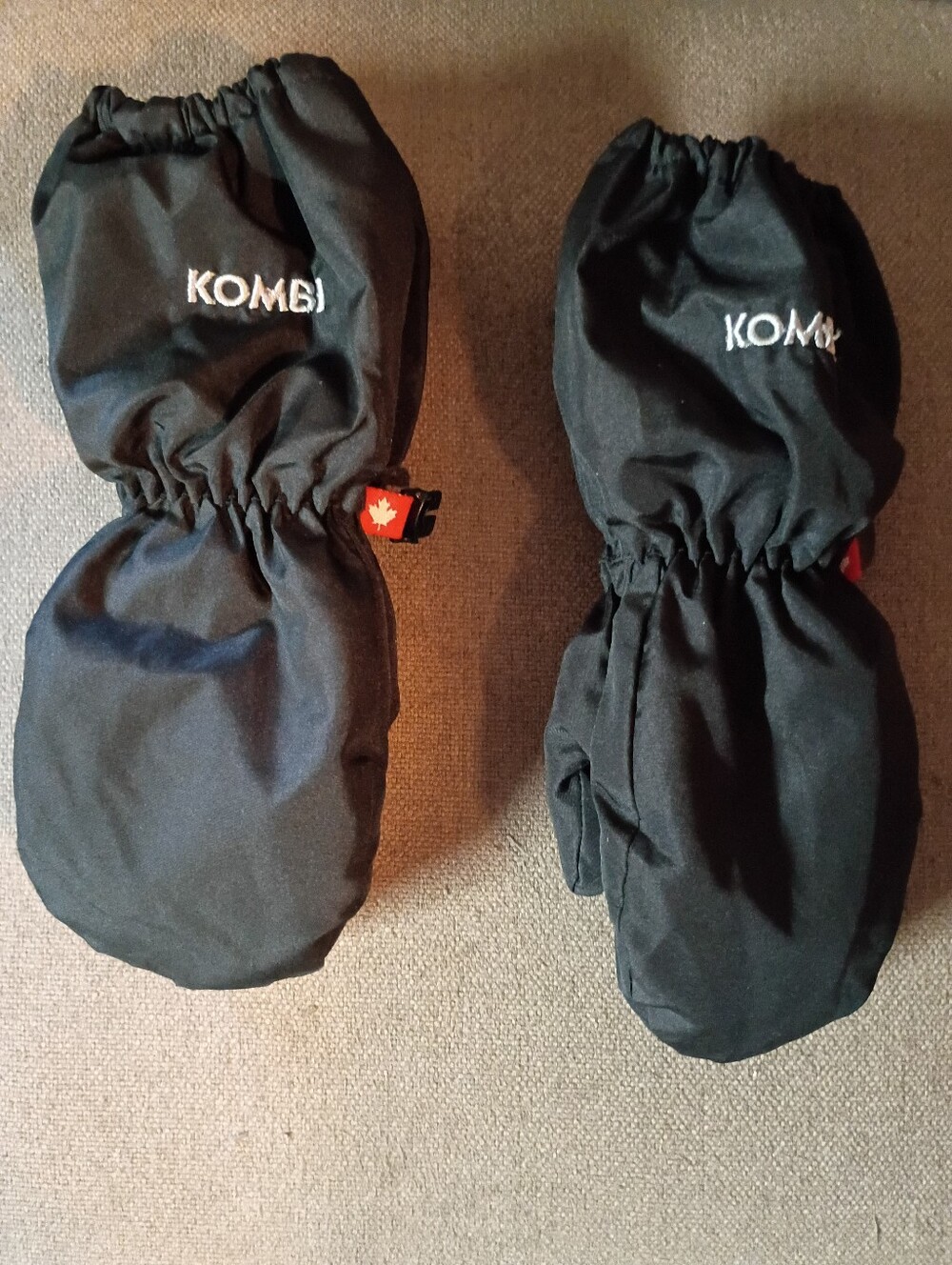 Kids Kombi Black Mittens - Insulated Winter Gloves